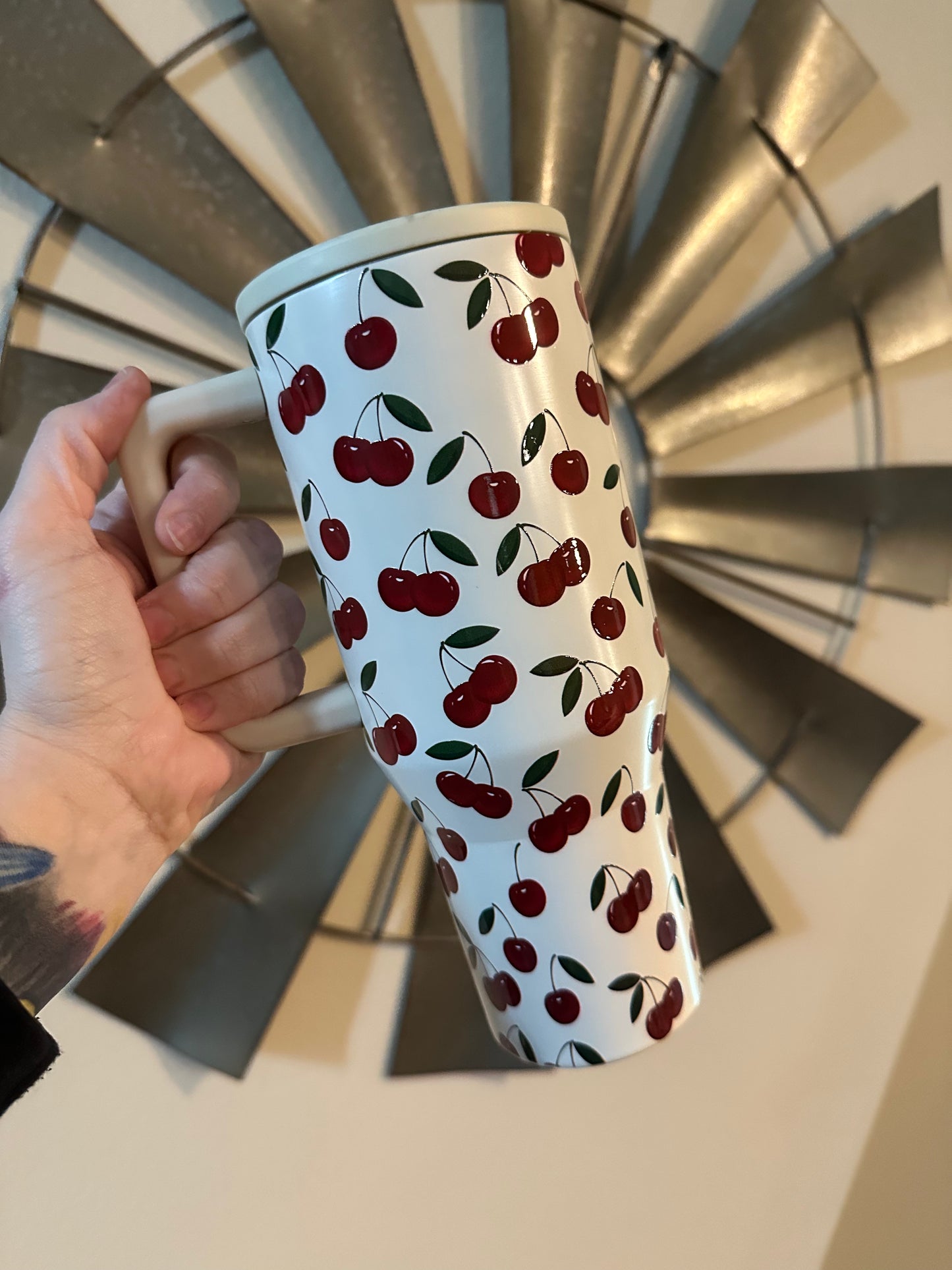 32 oz Cherry Hydrojug